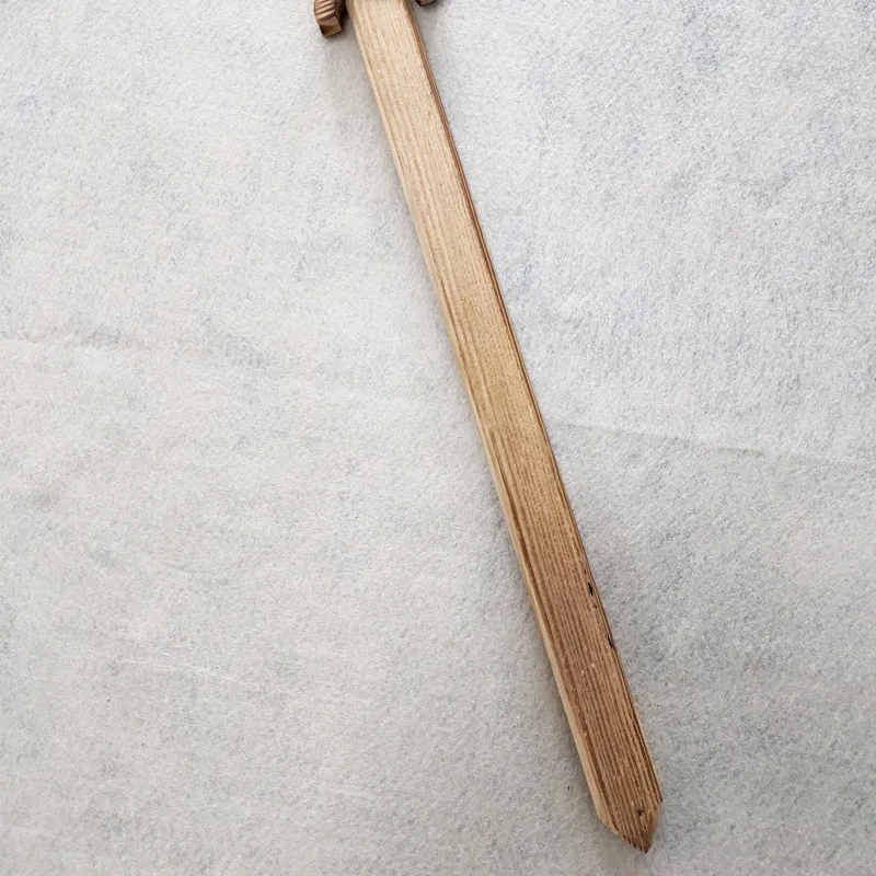Craftsman′s Handmade Wooden Sword with Scabbard