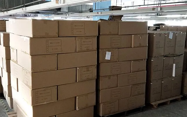 Luminous Wood-Like Plastic Gyro Children′s Toy Colorful Music Flash Electric Gyro