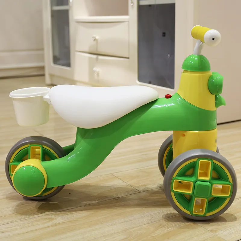 Wholesale Factory 3 Wheels Car Foot Pushed Mini Baby Balance Bike Mini Baby Walker with Light and Music